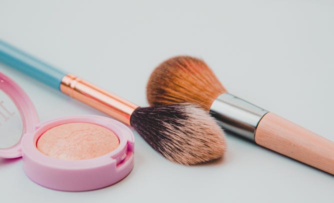 Gesichtsbehandlungen